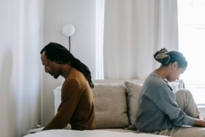 Couple going through divorce process in Ontario